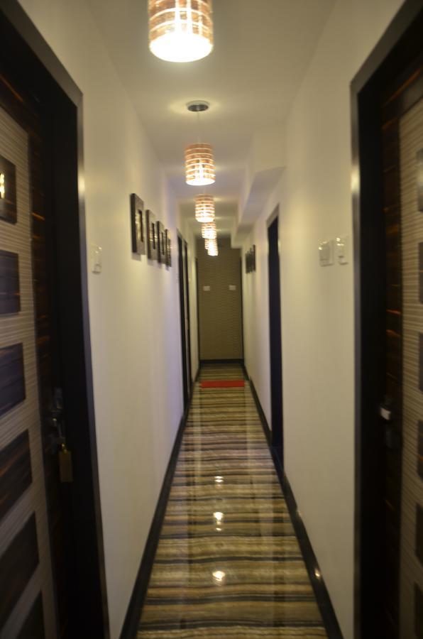 Hotel Modern Bombay Exterior foto