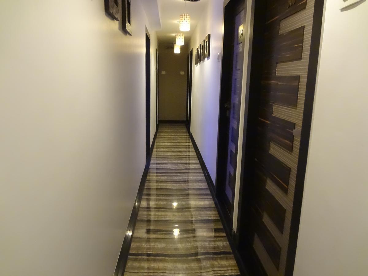 Hotel Modern Bombay Exterior foto
