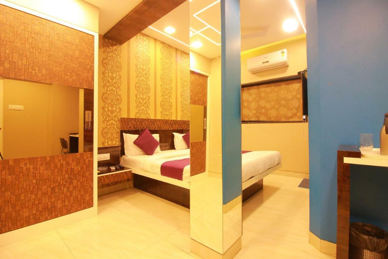 Hotel Modern Bombay Exterior foto